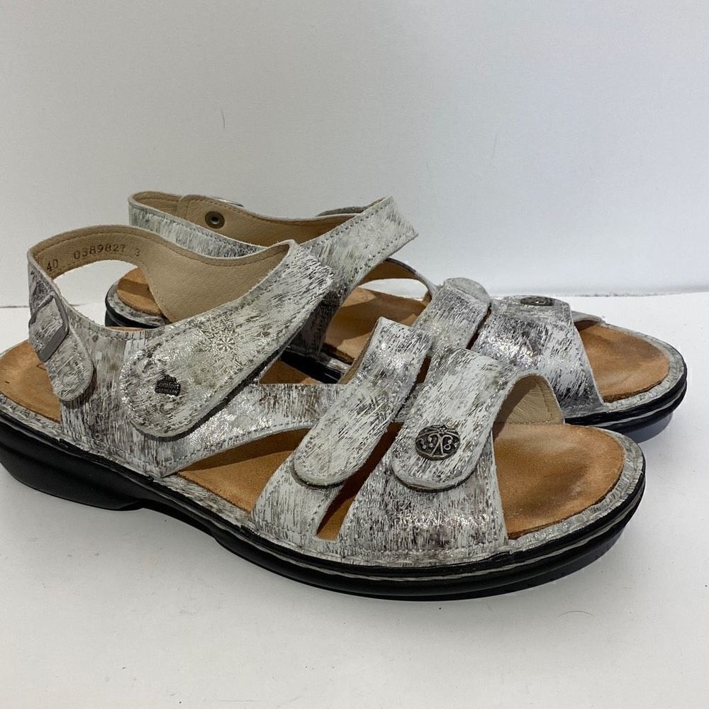 Finn Comfort Women's Gomera Soft Strappy Sandals In Silver Gray Size 40